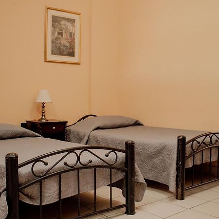 Suites Cervantes Chihuahua Exterior photo