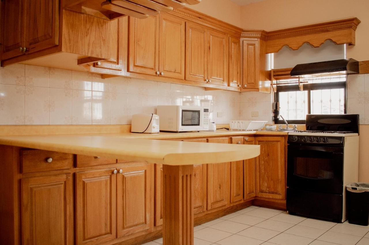 Suites Cervantes Chihuahua Exterior photo