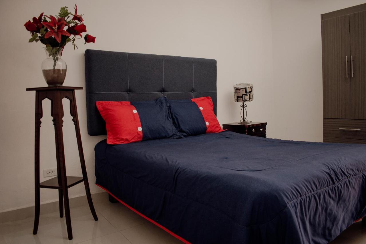 Suites Cervantes Chihuahua Exterior photo