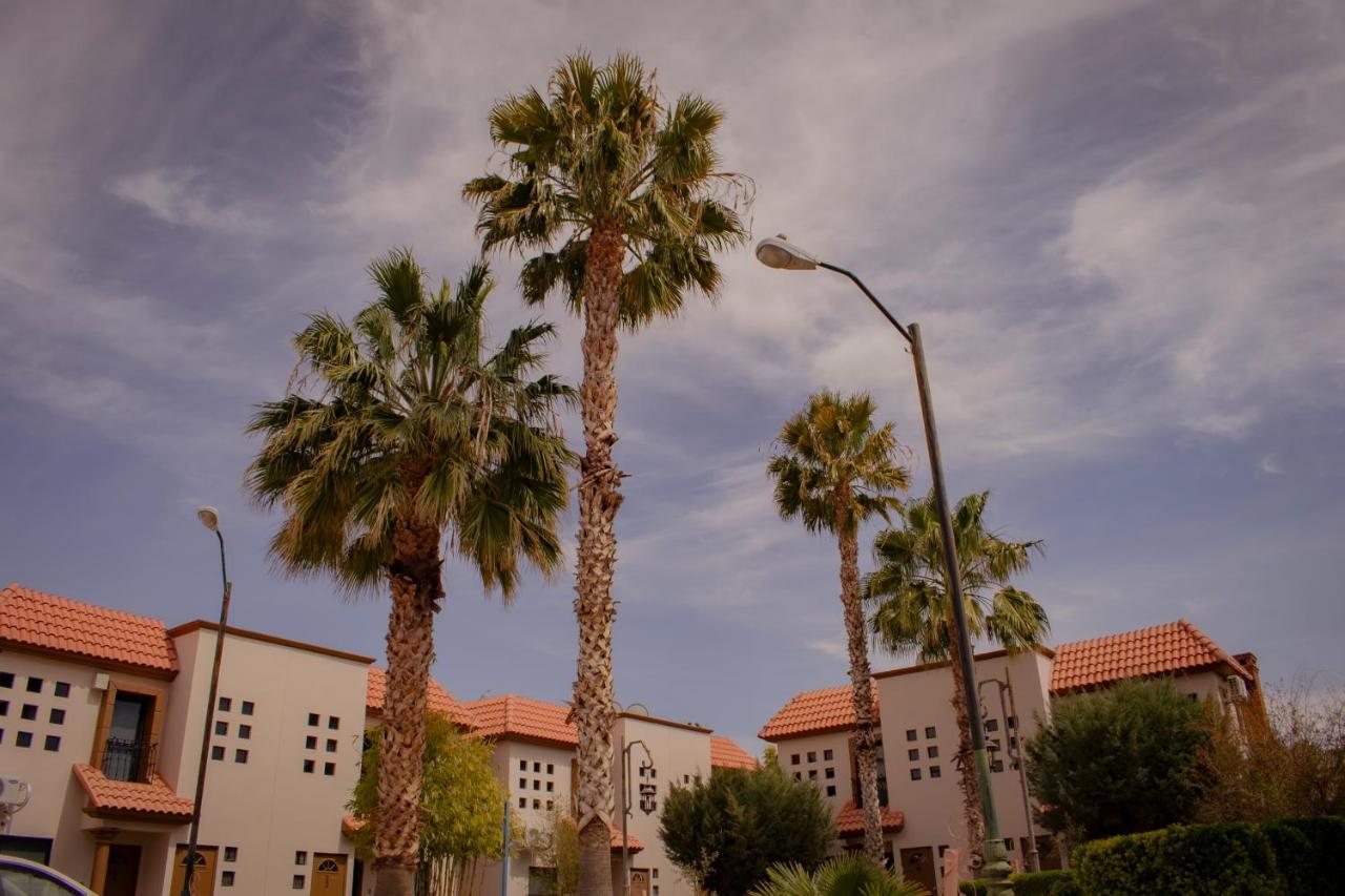 Suites Cervantes Chihuahua Exterior photo