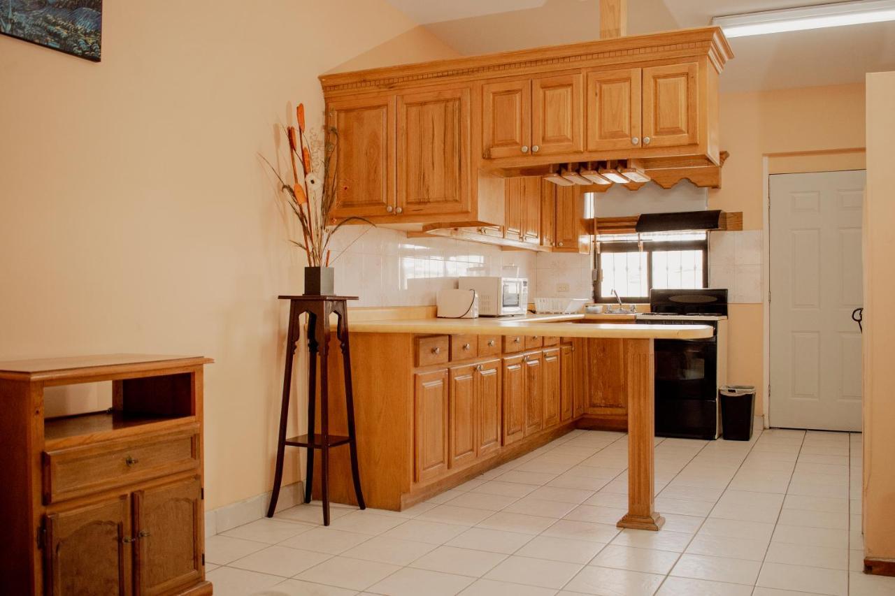 Suites Cervantes Chihuahua Exterior photo