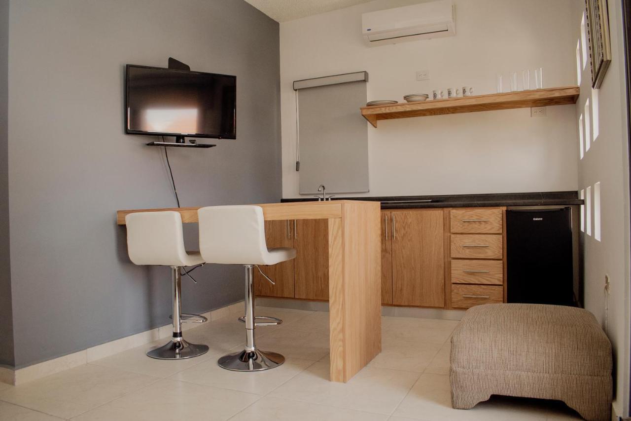 Suites Cervantes Chihuahua Exterior photo