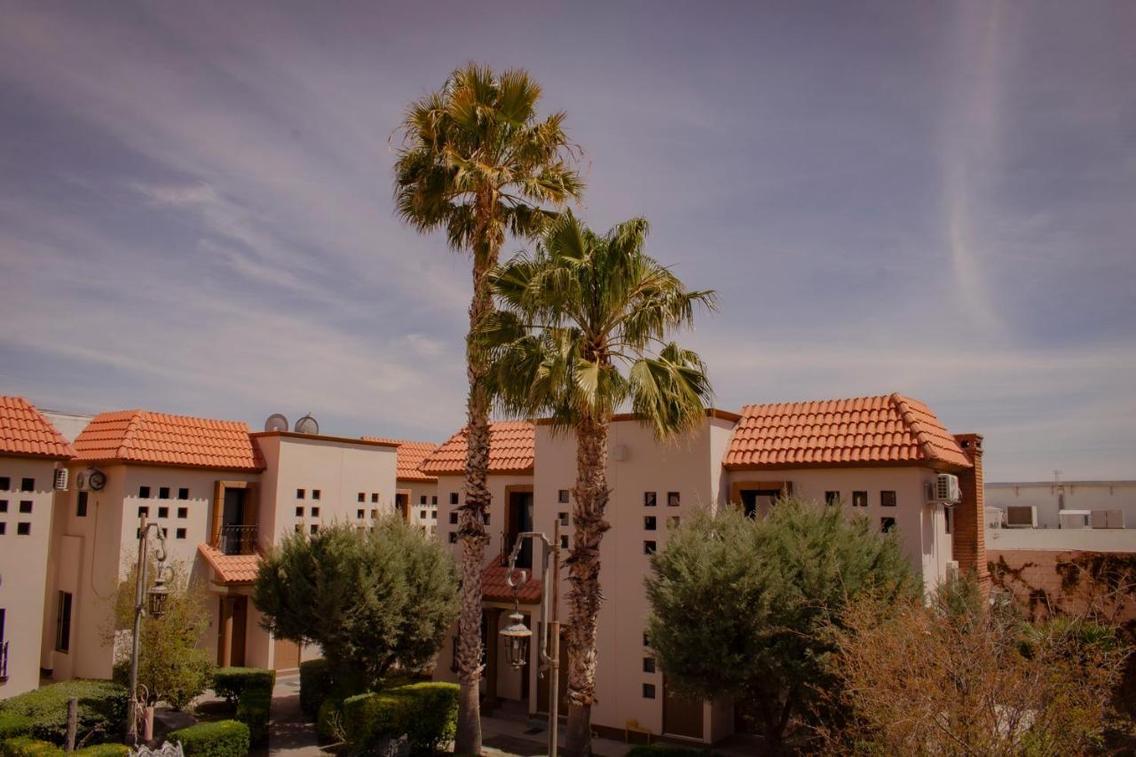 Suites Cervantes Chihuahua Exterior photo