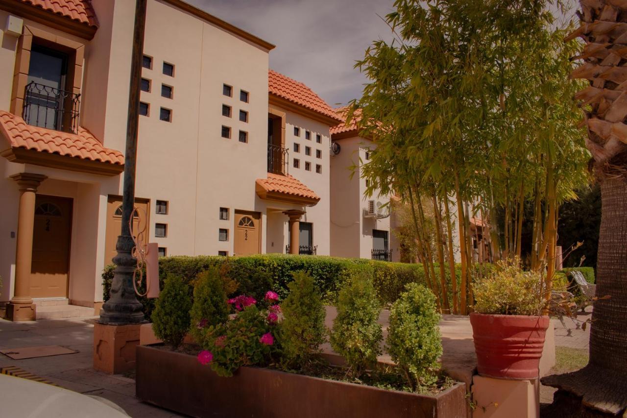 Suites Cervantes Chihuahua Exterior photo